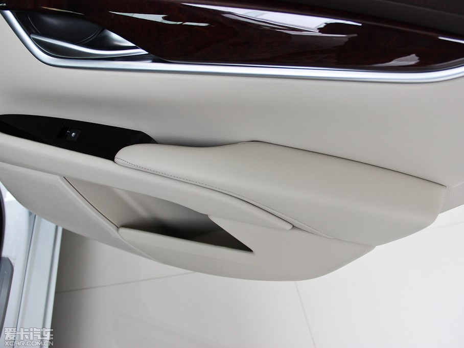 2014��P������XTS 28T ��Ӣ��