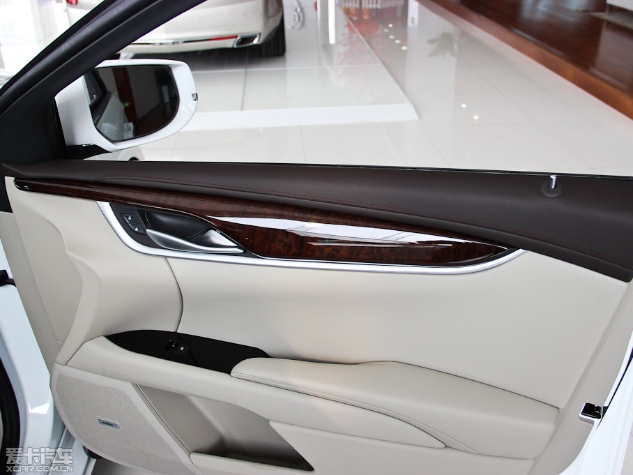 2014��P������XTS 28T ��Ӣ��