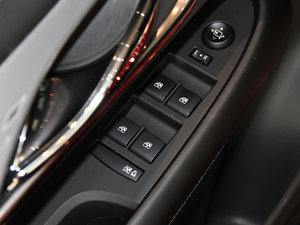 2014款28T 领先型 D3运动设计版 主驾车窗控制区	