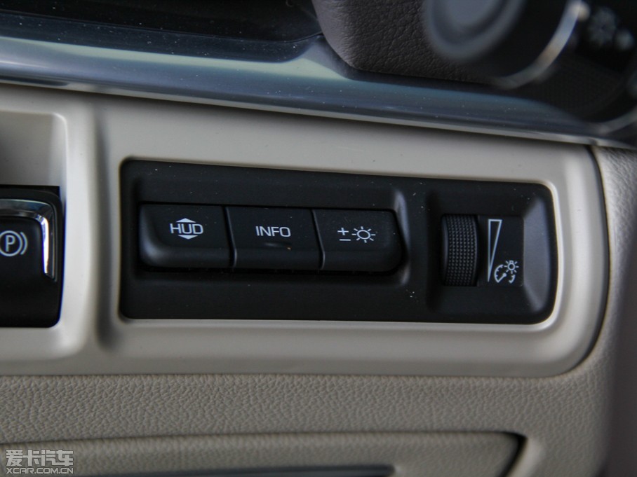 2015��P������XTS 28T �K���