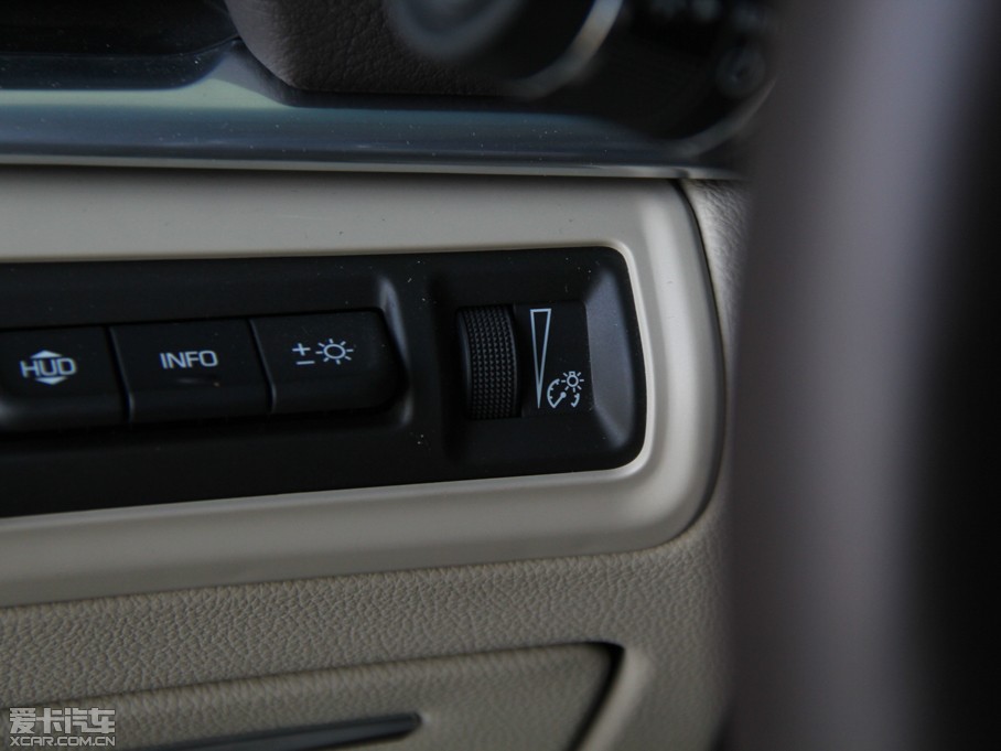 2015��P������XTS 28T �K���