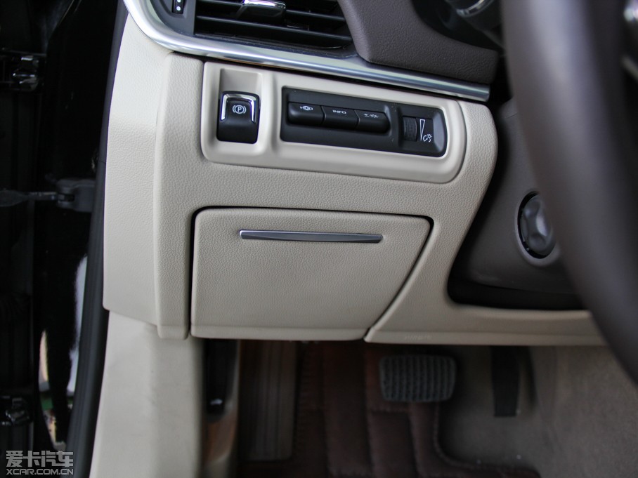 2015��P������XTS 28T �K���