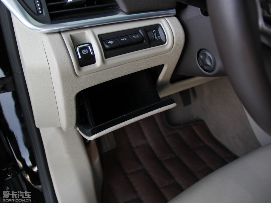 2015��P������XTS 28T �K���