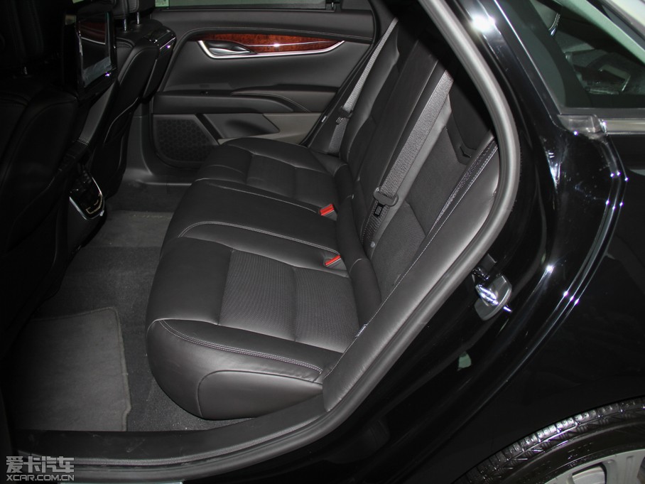2015��P������XTS 28T ���A��