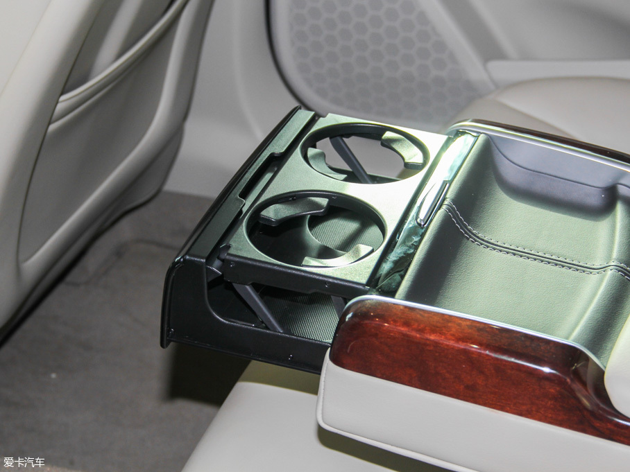 2015��P������XTS 28T ���m��