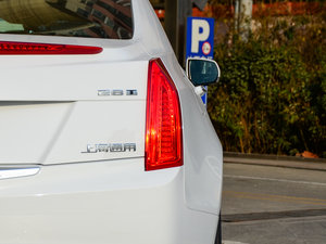 2016款28T 技术型 尾灯
