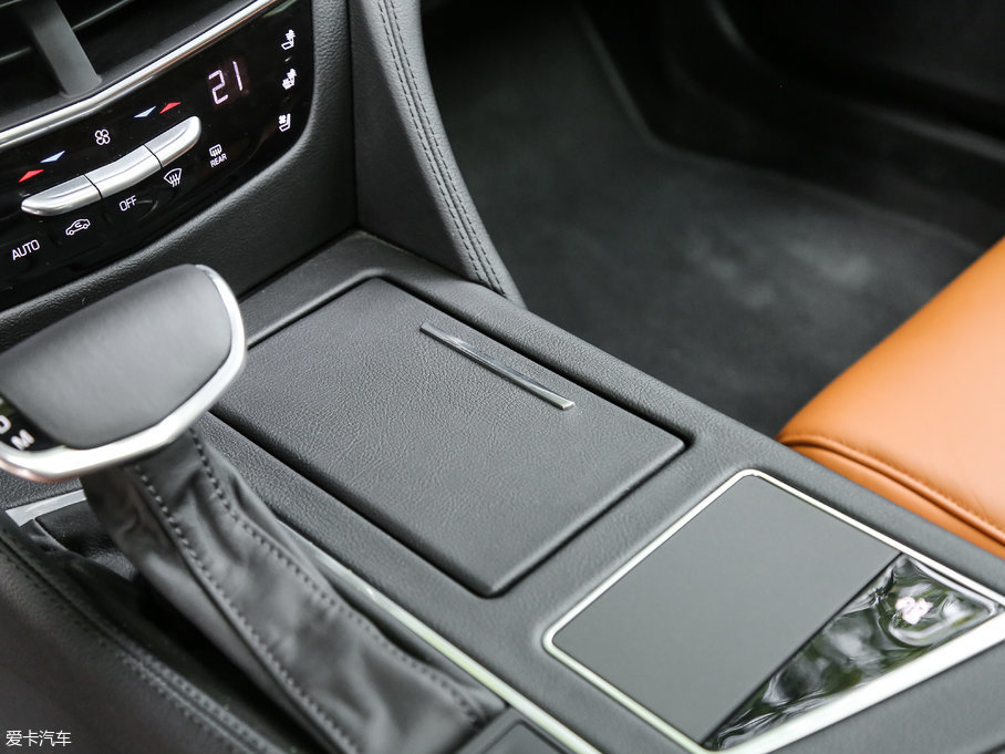 2017PCT6 Plug-in 30E I(lng)