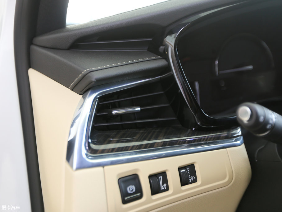 2017PXT5 c 28T 򌼼g