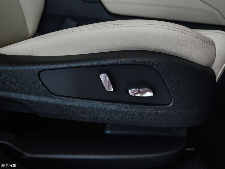 2017PXT5 c 28T 򌼼g