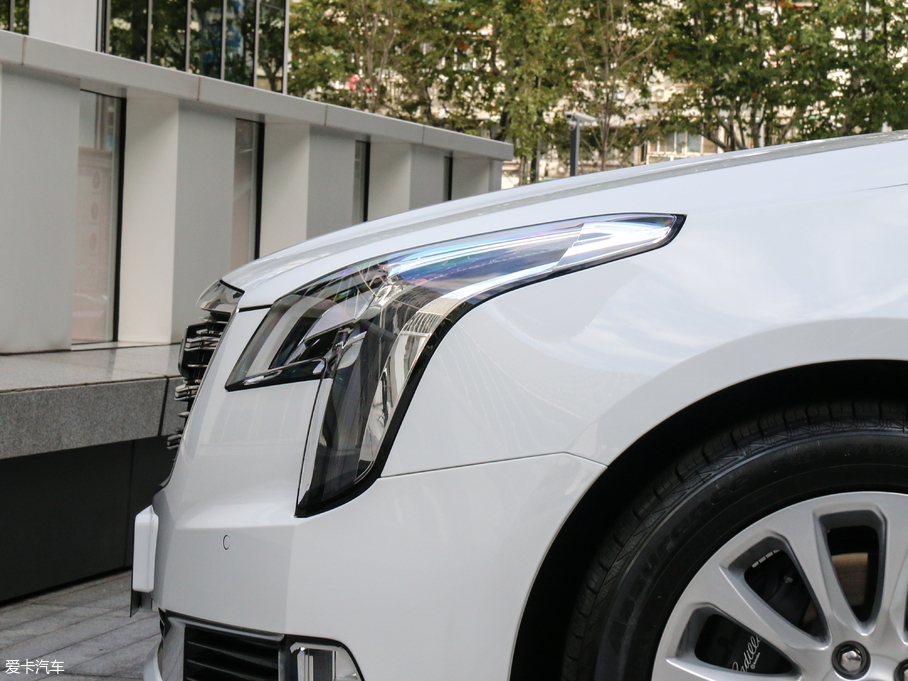 2018��P������XTS 28T ���A��