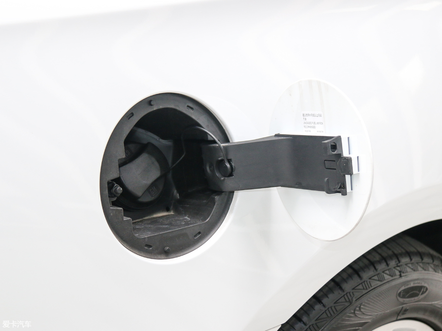 2018��P������XTS 28T ���A��