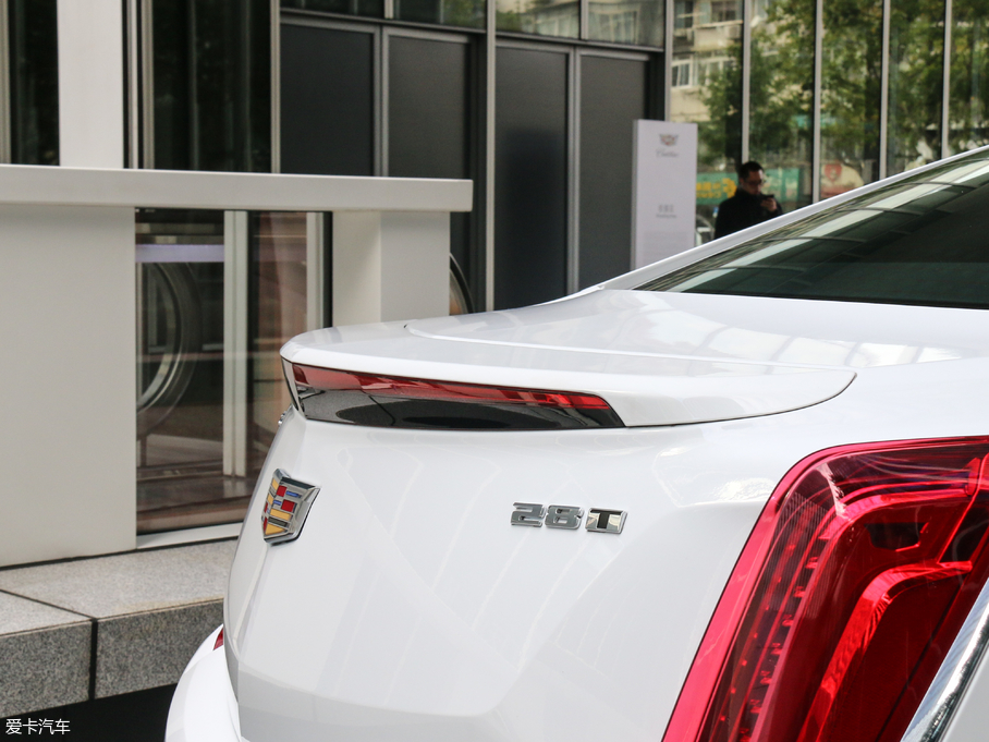 2018��P������XTS 28T ���A��