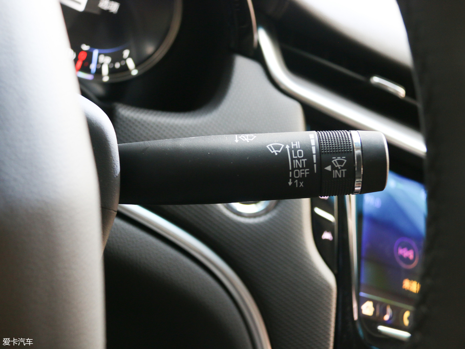 2018��P������XTS 28T ���A��