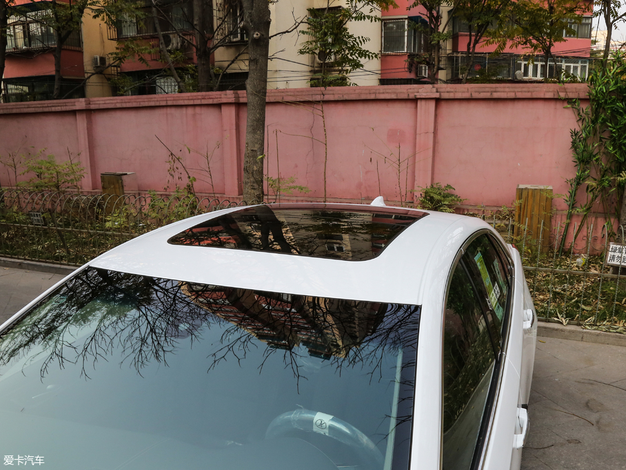 2018��P������XTS 28T ���A��