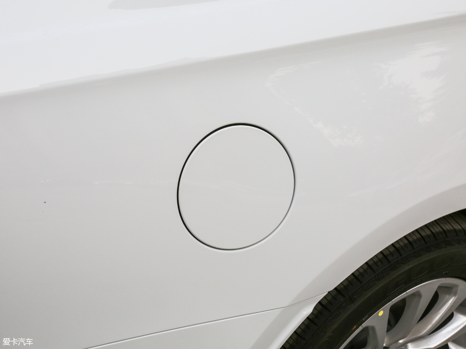 2018��P������XTS 28T ���A��