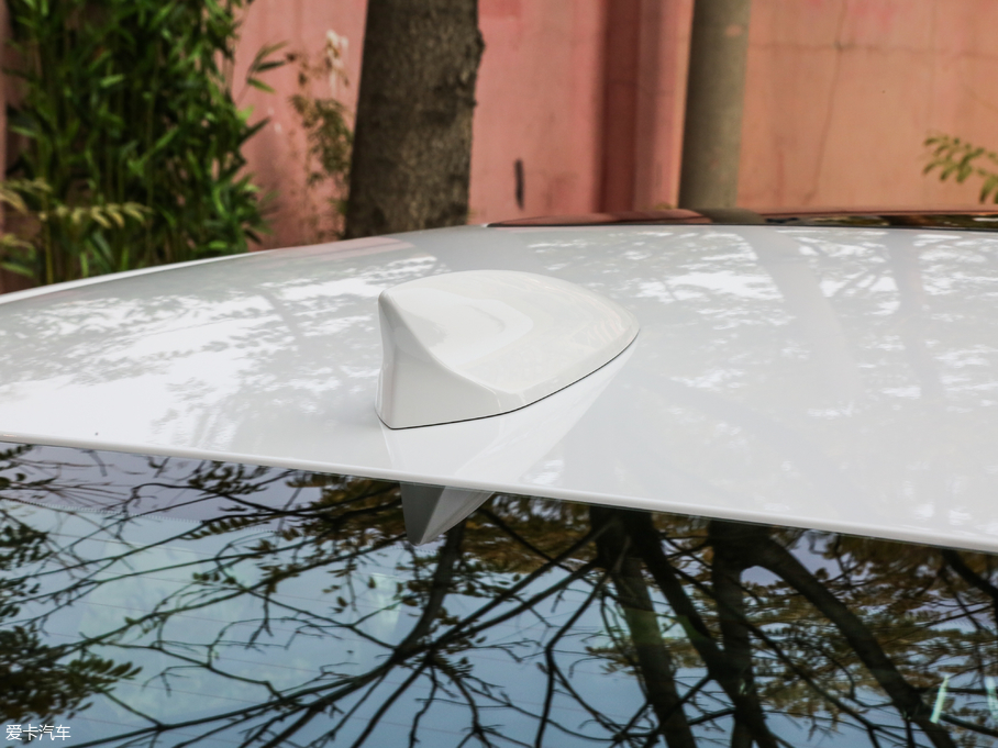 2018��P������XTS 28T ���A��