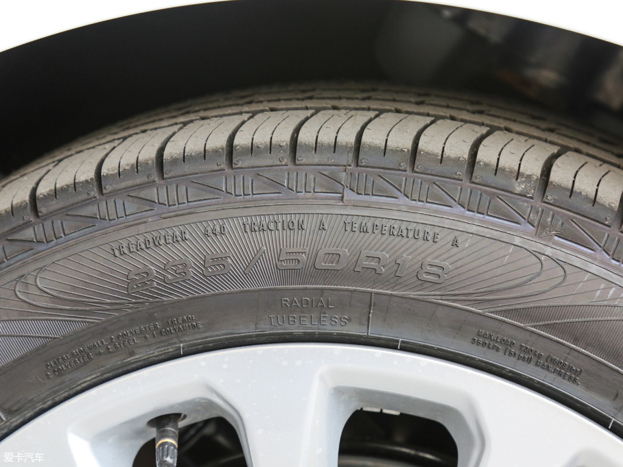 2018��P������XTS 28T ���A��