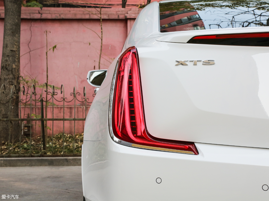 2018��P������XTS 28T ���A��