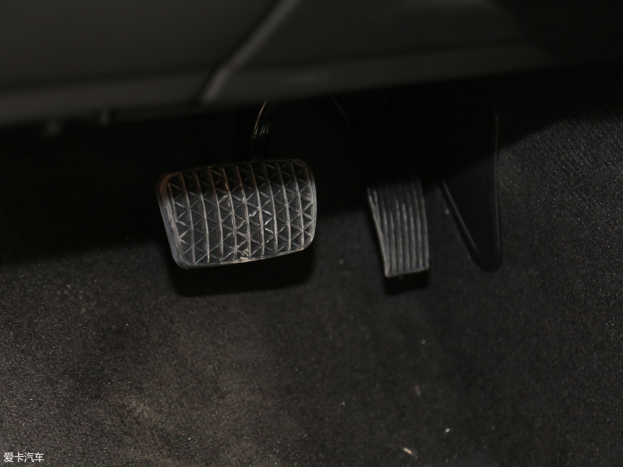 2018��P������XTS 28T ���A��