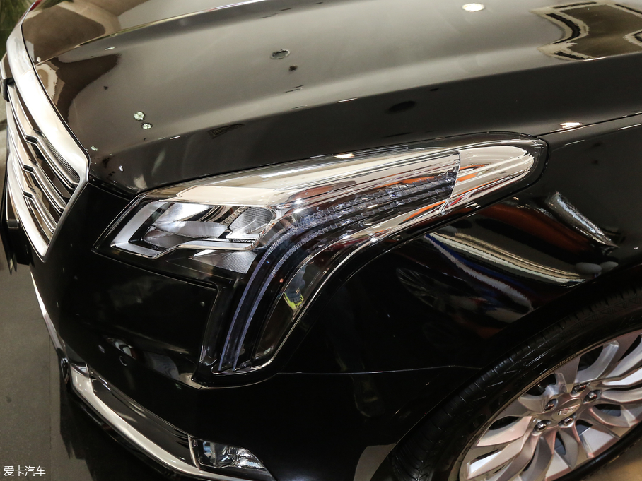 2018��P������XTS 28T ���A��