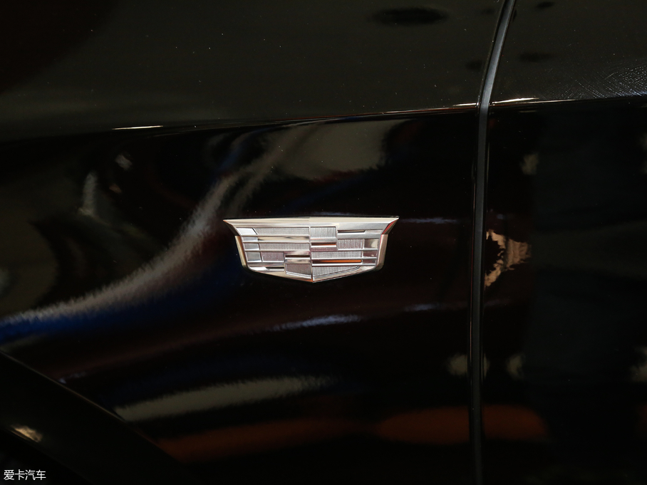 2018��P������XTS 28T ���A��