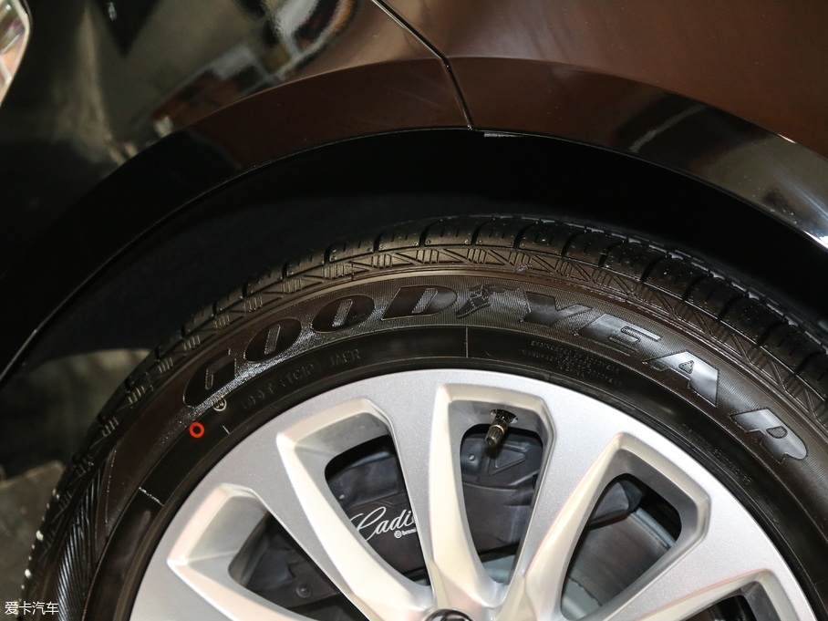 2018��P������XTS 28T ���A��