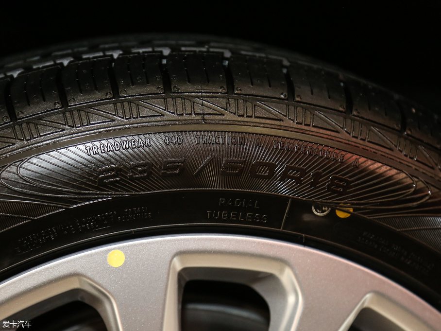 2018��P������XTS 28T ���A��