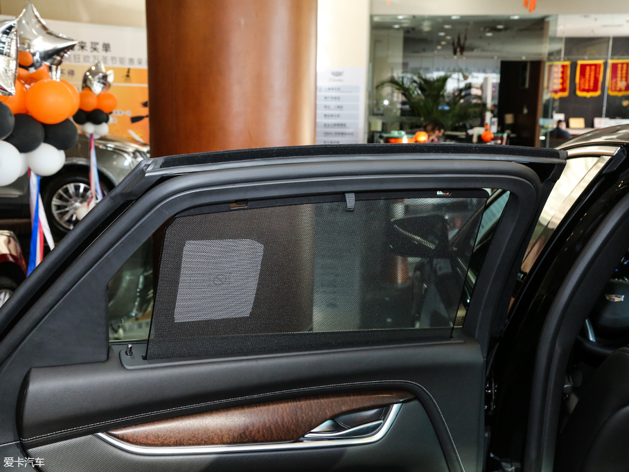 2018��P������XTS 28T ���A��