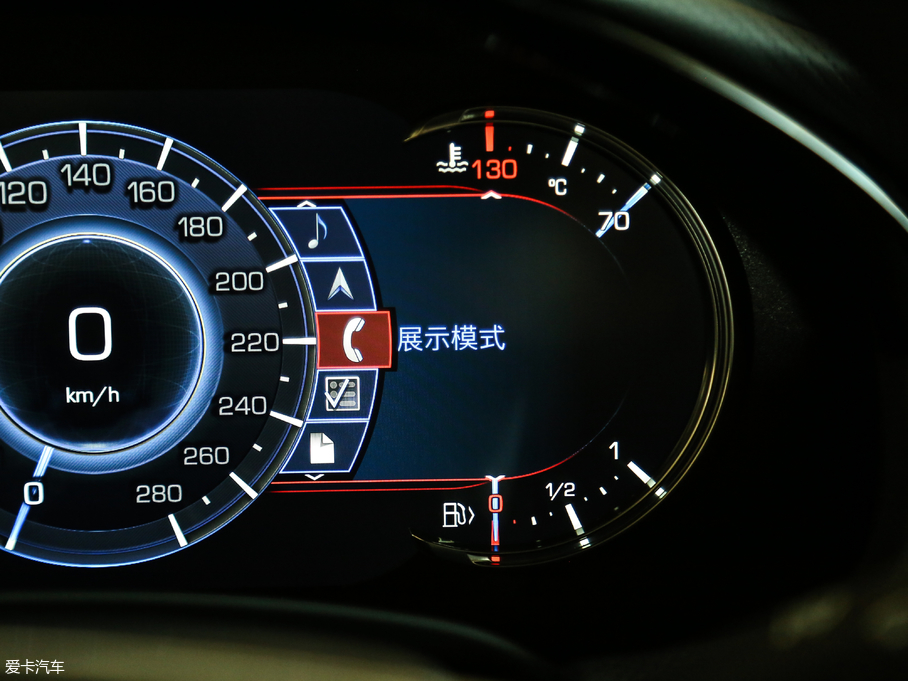 2018��P������XTS 28T ���A��