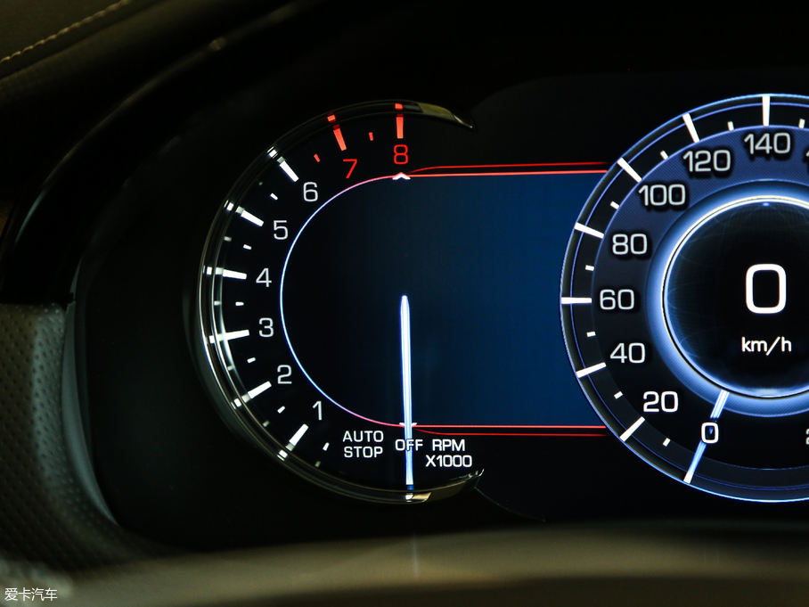 2018��P������XTS 28T ���A��