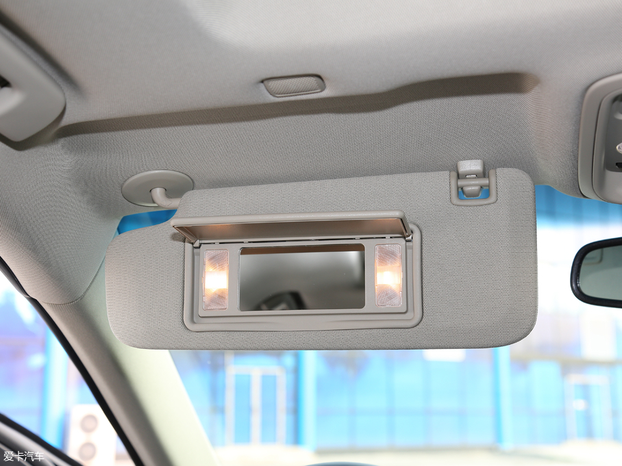 2018��P������XTS 28T ��Ӣ��