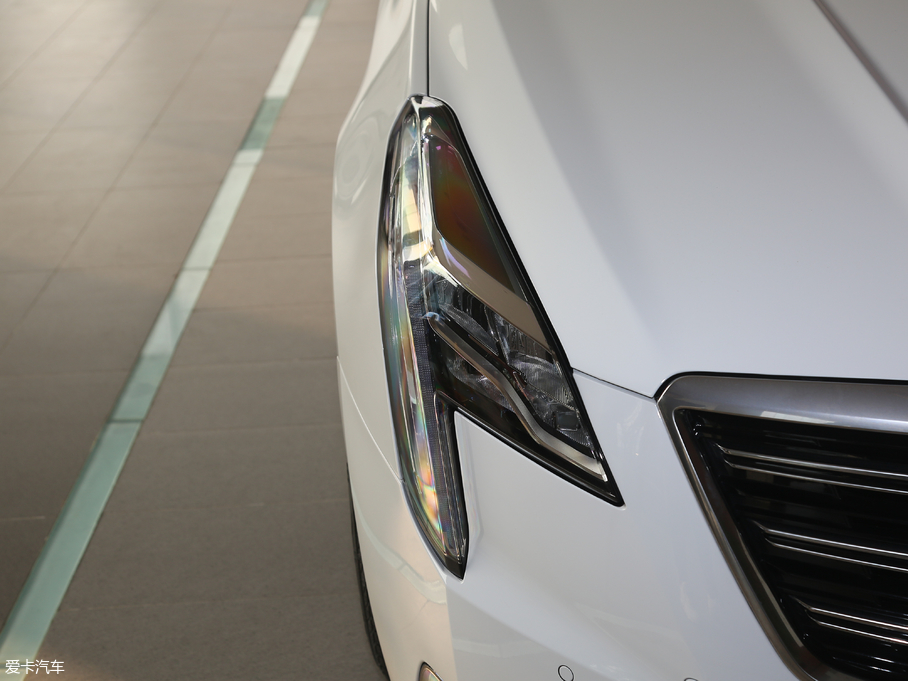 2018��P������XTS 28T ���A��