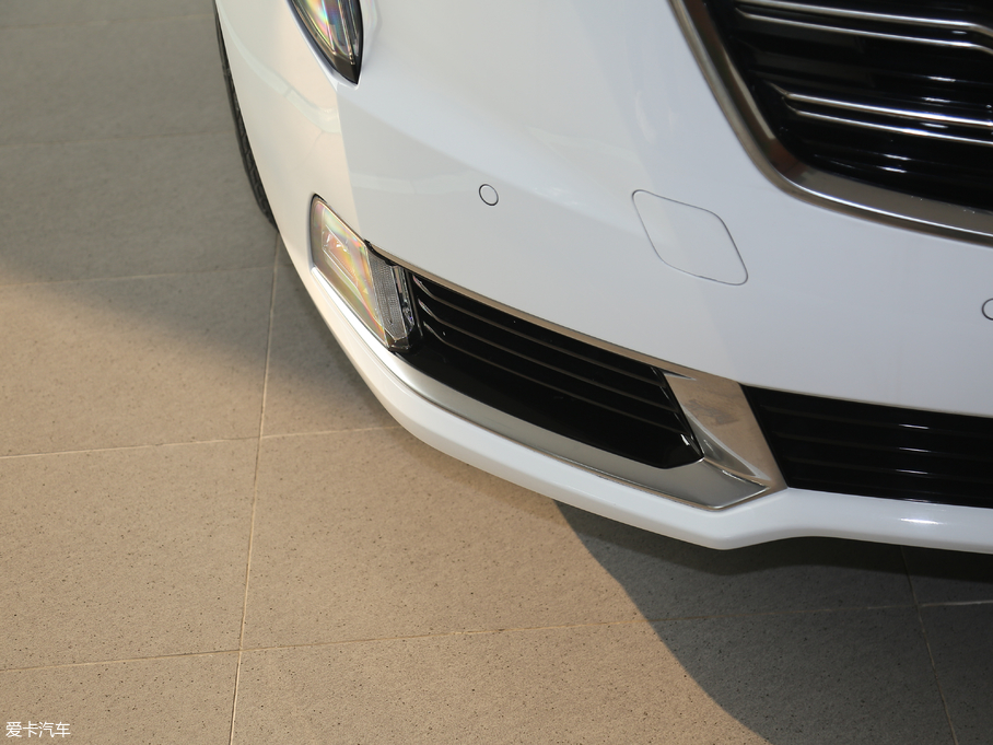 2018��P������XTS 28T ���A��