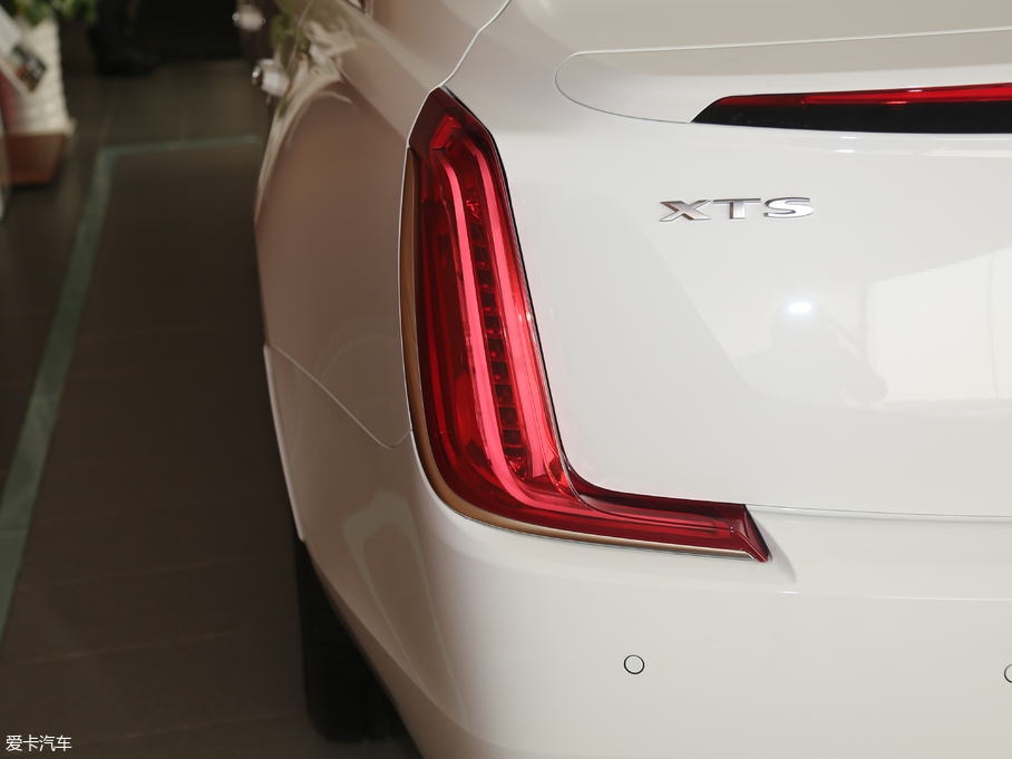 2018��P������XTS 28T ���A��