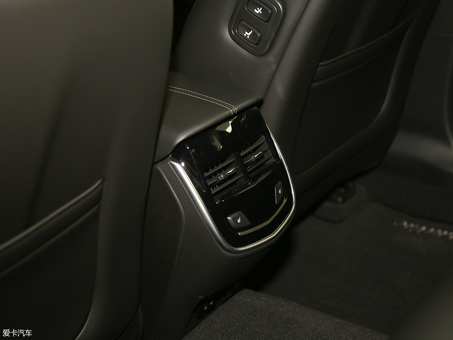 2018��P������XTS 28T ���A��