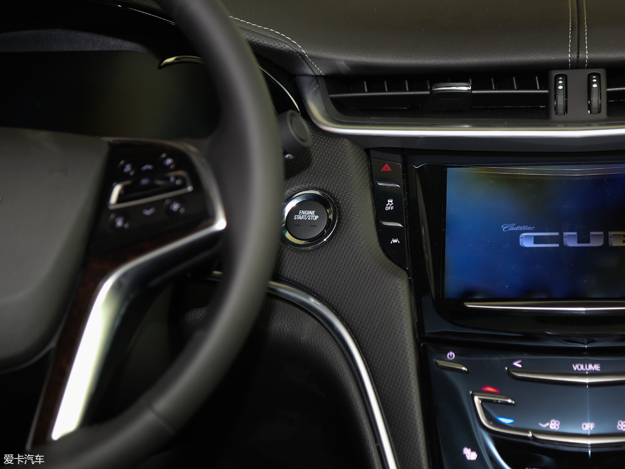 2018��P������XTS 28T ���A��