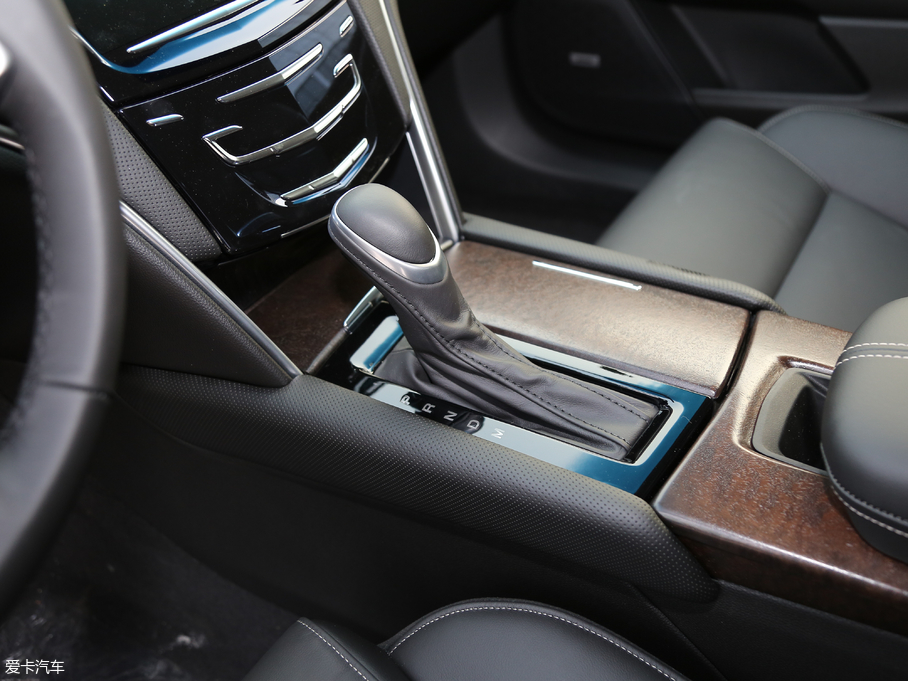 2018��P������XTS 28T ��Ӣ��