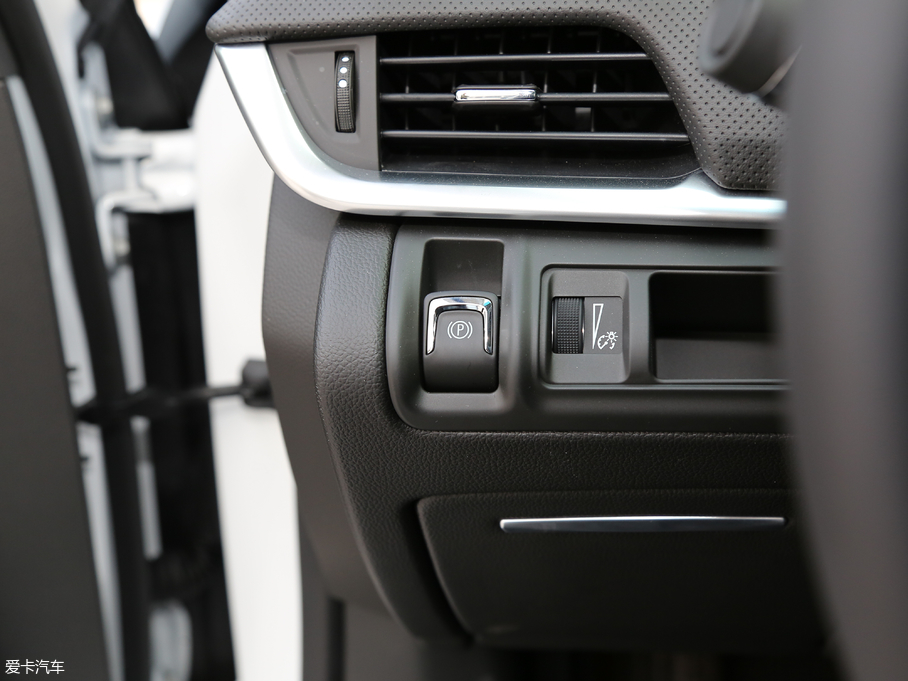 2018��P������XTS 28T ��Ӣ��