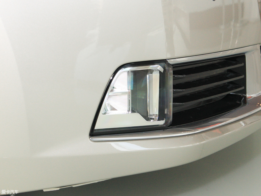 2018��P������XTS 28T ���A��