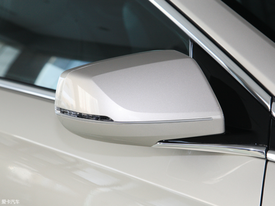 2018��P������XTS 28T ���A��