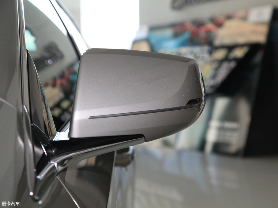 2018��P������XTS 28T ���A��