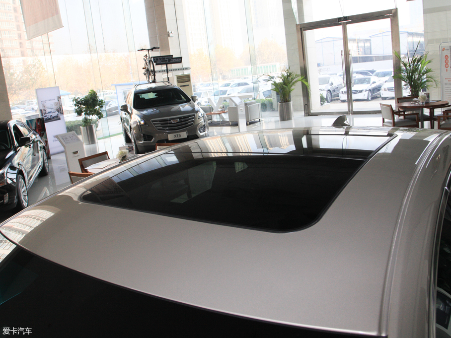 2018��P������XTS 28T ���A��