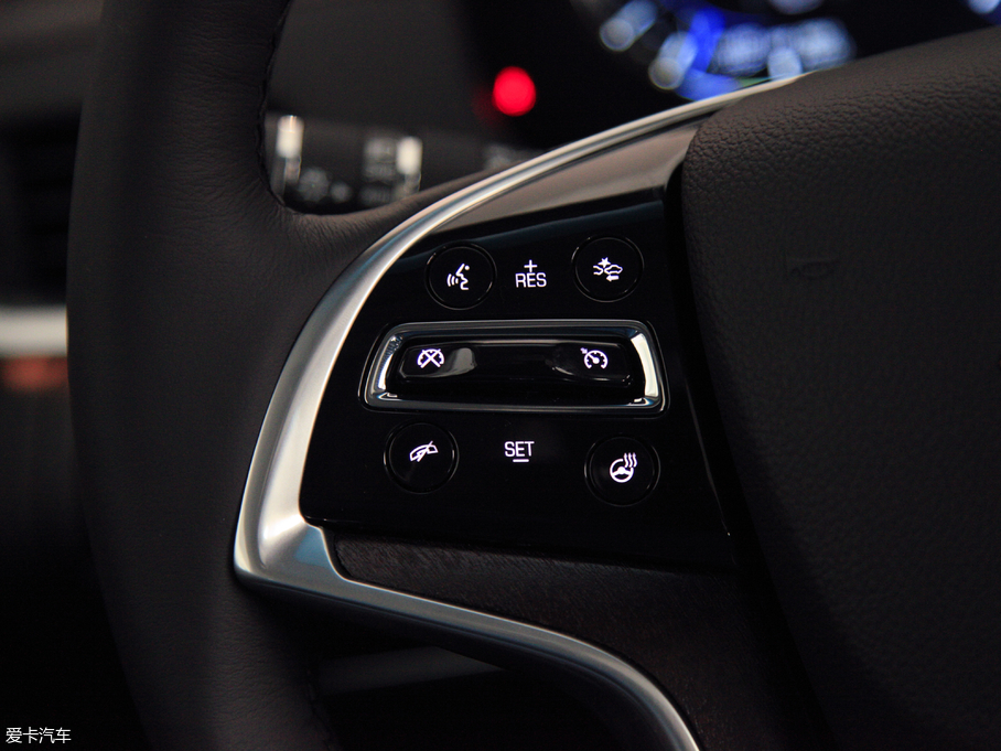 2018��P������XTS 28T ���A��