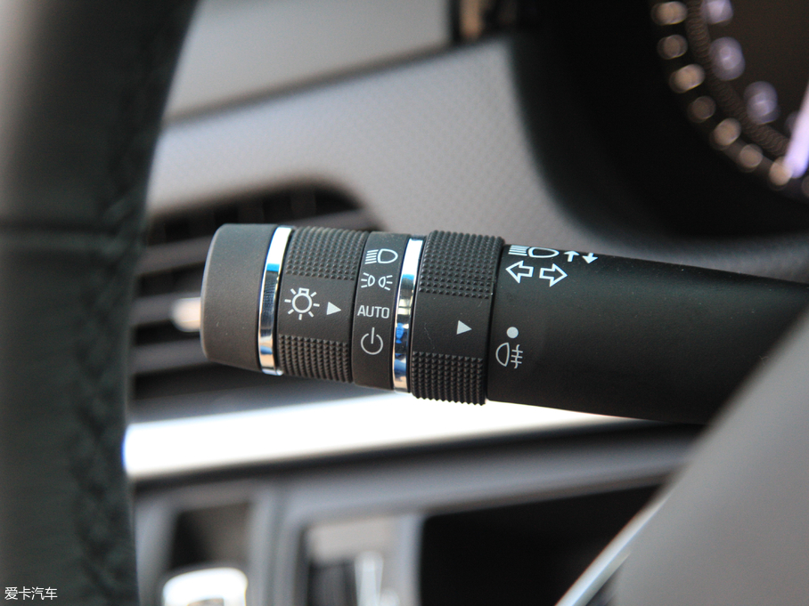 2018��P������XTS 28T ���g��