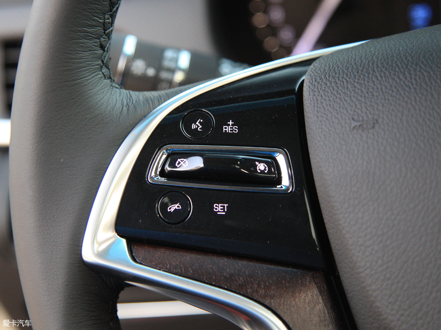 2018��P������XTS 28T ���g��