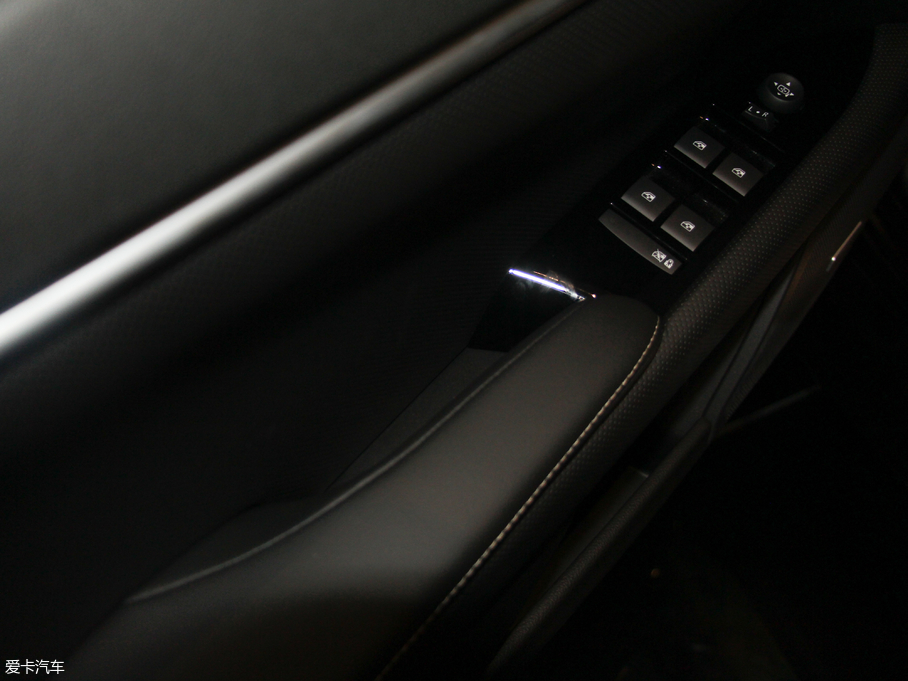 2018��P������XTS 28T ���g��