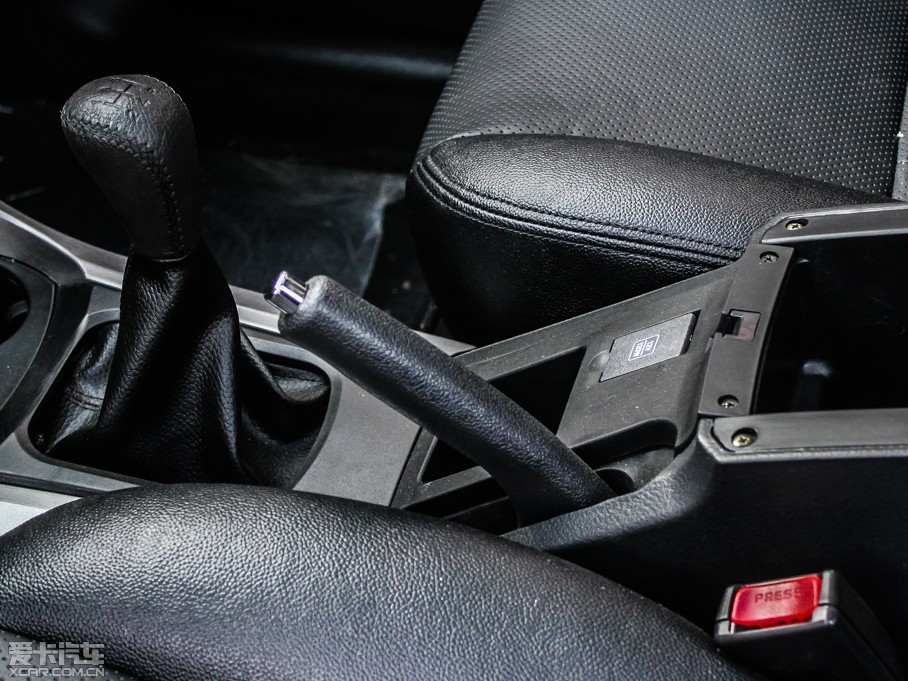 2013ԴA380 1.6L 5TքӺA