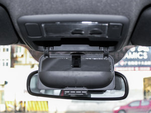 2013款1.6L 5门手动舒适版 空间座椅
