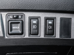 2013款1.6L 5门手动舒适版 中控区