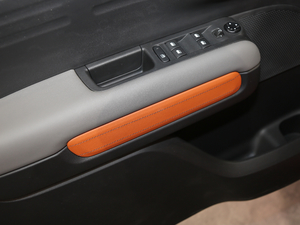 2018350THP ԄӻW g